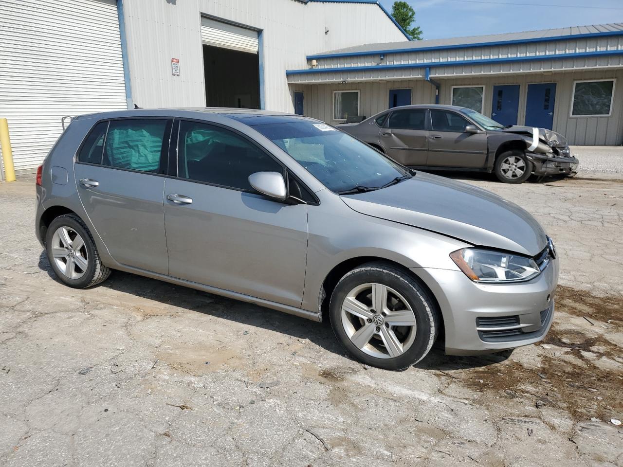 2017 Volkswagen Golf S - Фото 4