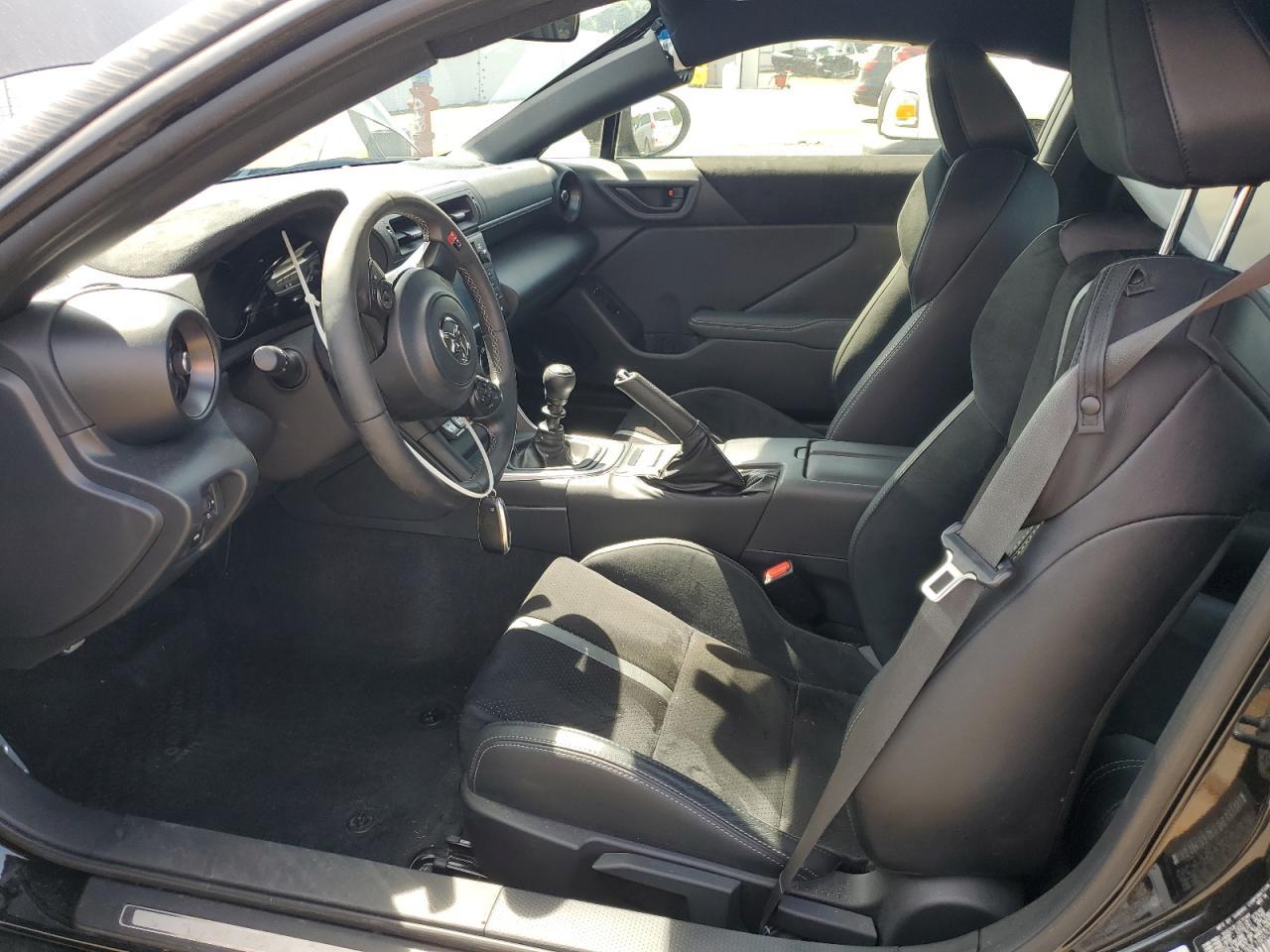 2024 Toyota Gr 86 Premium - Image 7