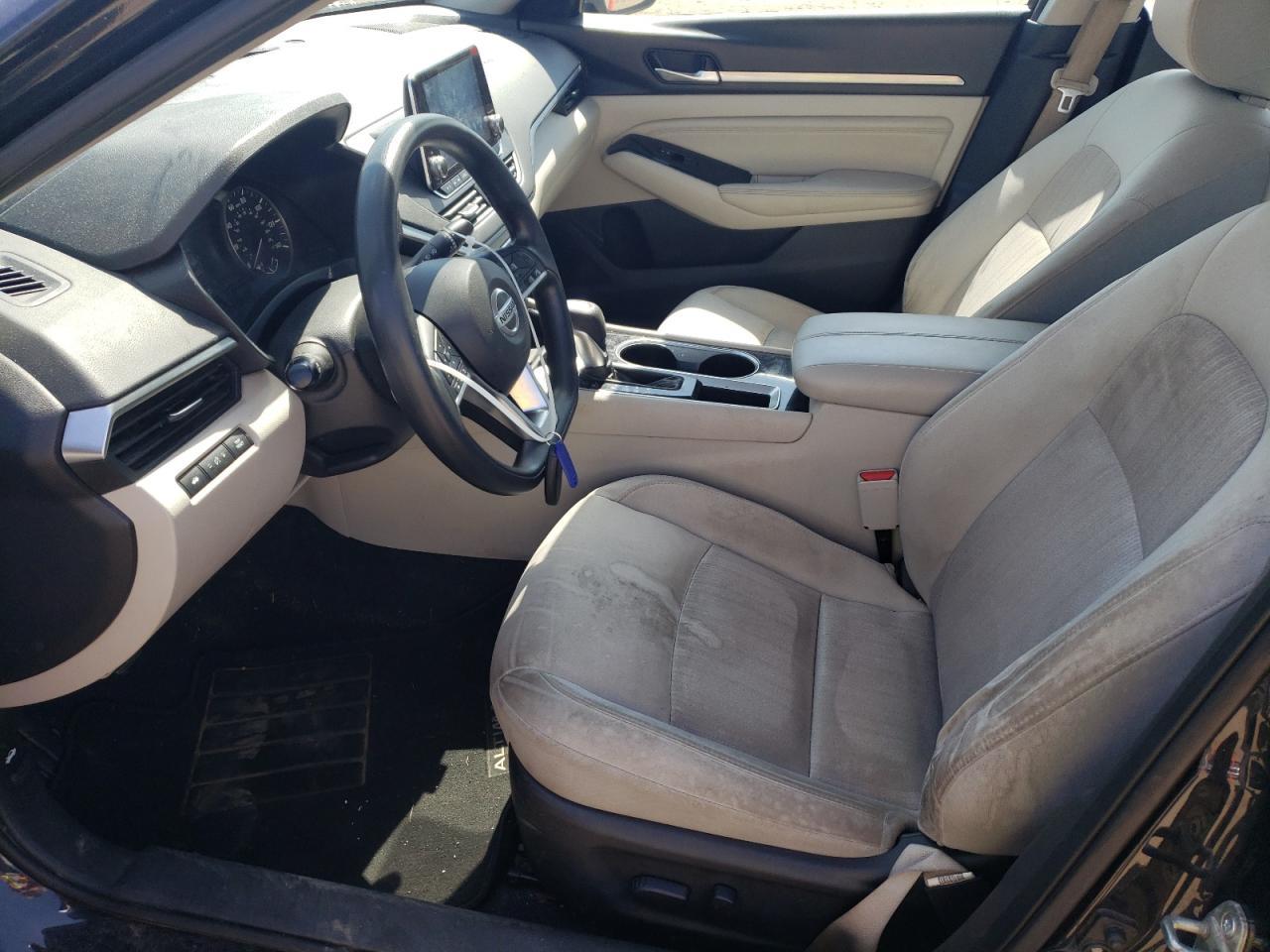 2021 Niss Altima Sv - Image 7