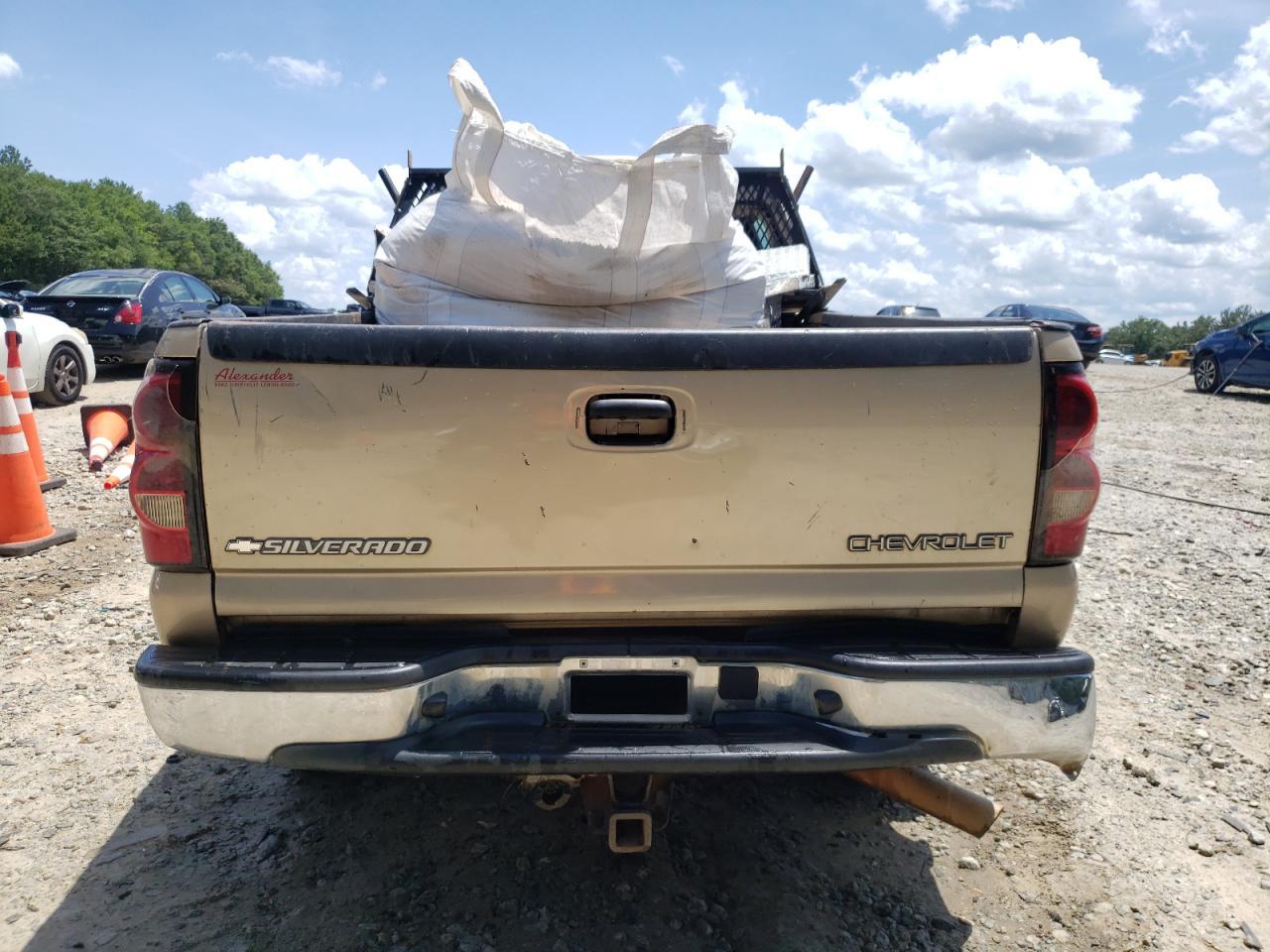 2004 Chevrolet Silverado K2500 Heavy Duty - Фото 6