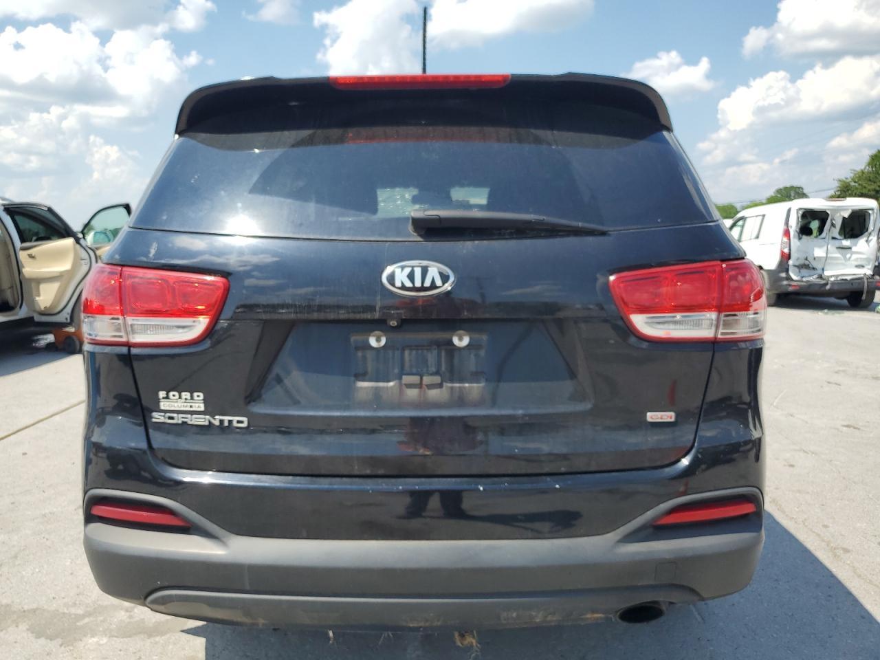 2017 Kia Sorento Lx - Image 6