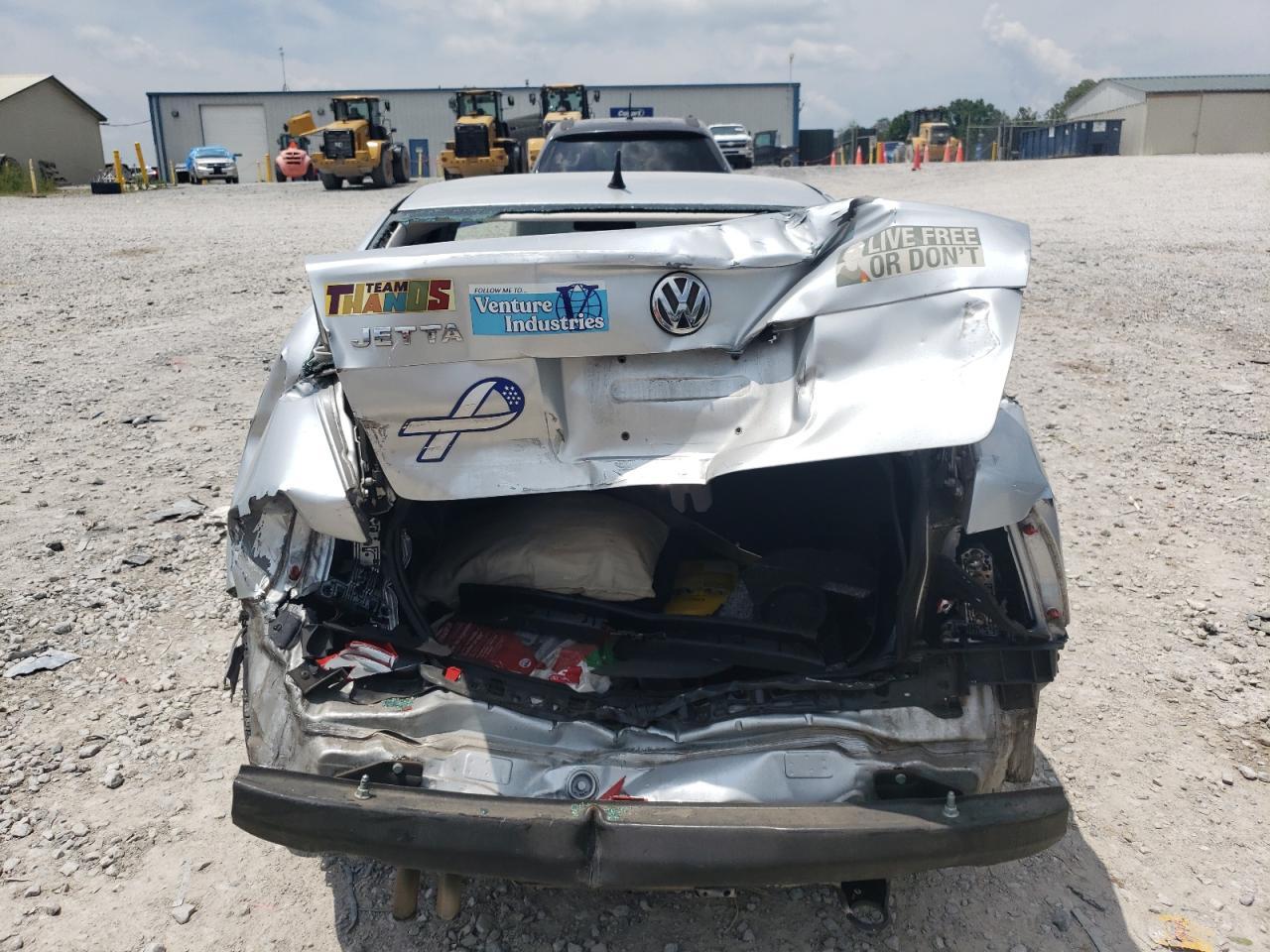 2005 Volkswagen Jetta Gl - Фото 6