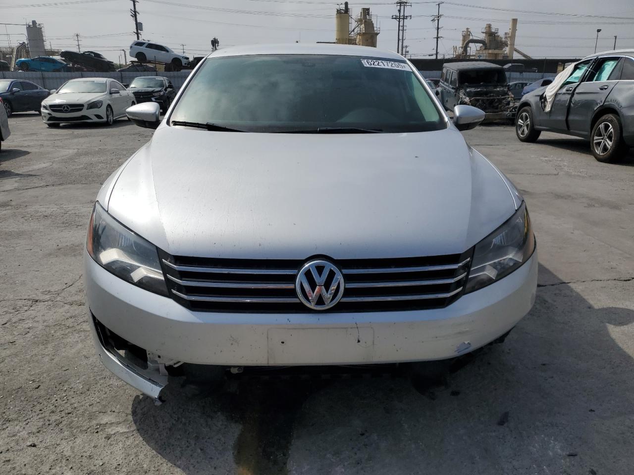 2012 Volkswagen Passat Se - Image 5
