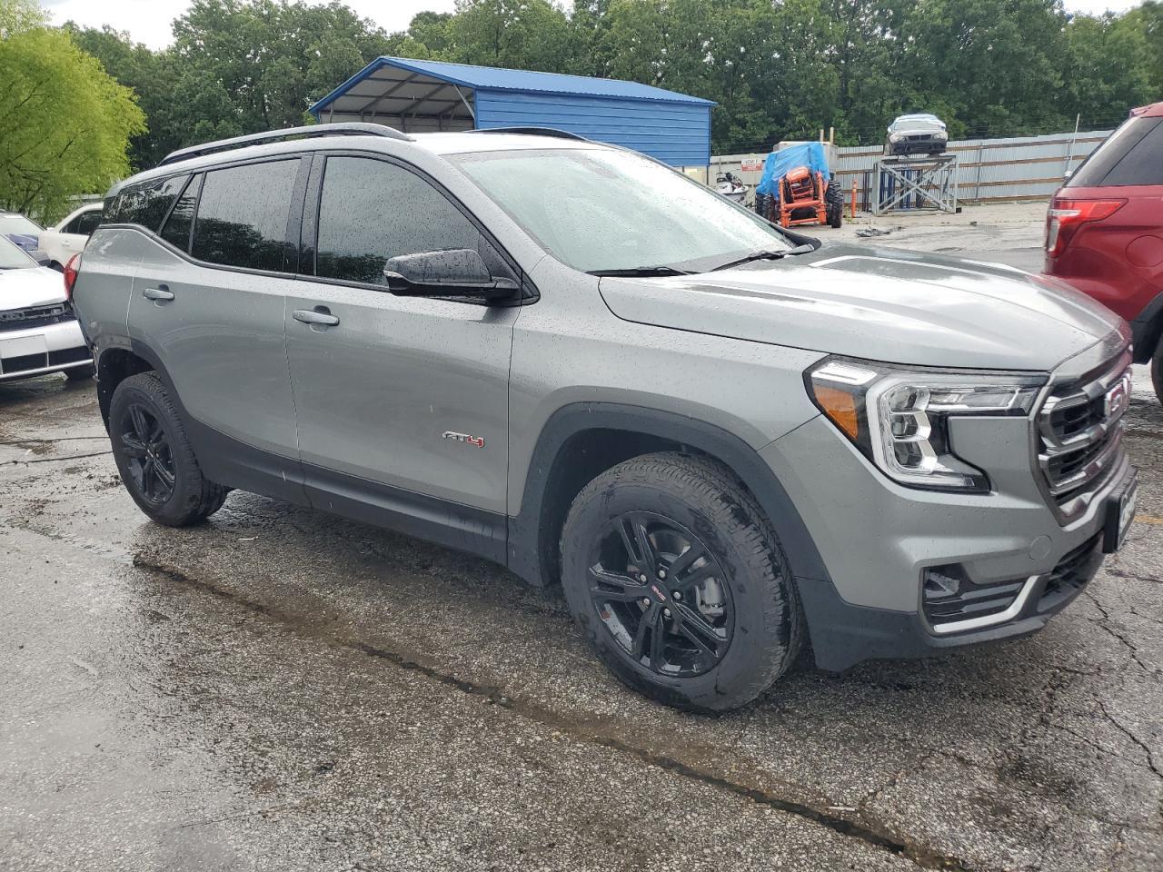 2024 GMC Terrain At4 - Фото 4