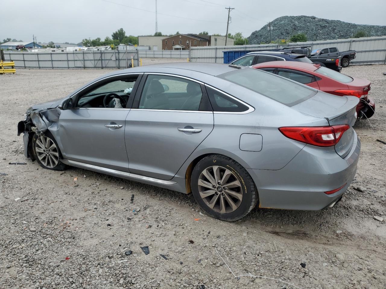 2015 Hyundai Sonata Sport - Фото 2