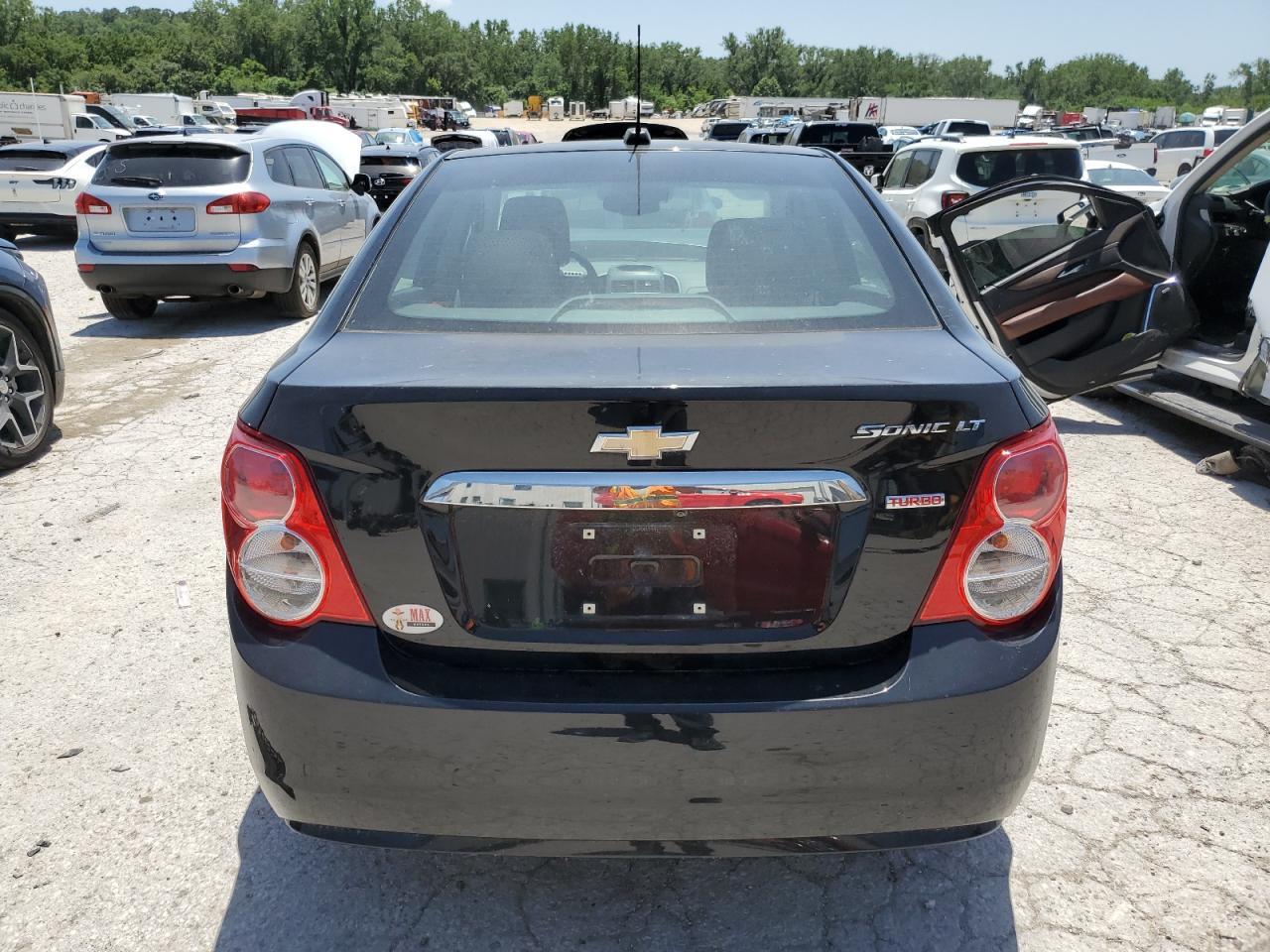 2016 Chevrolet Sonic Lt - Фото 6