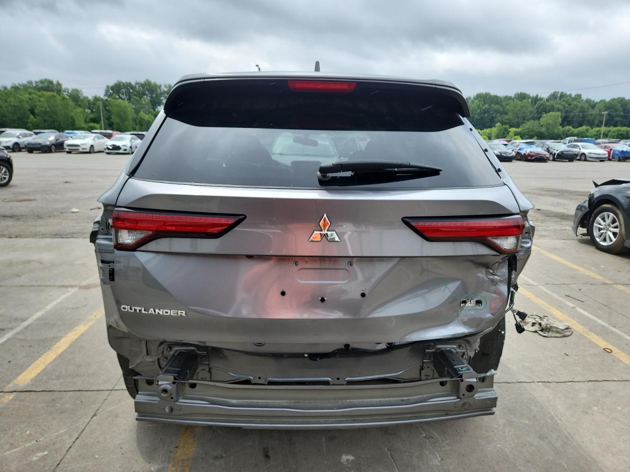 2023 Mitsubishi Outlander Se - Фото 6