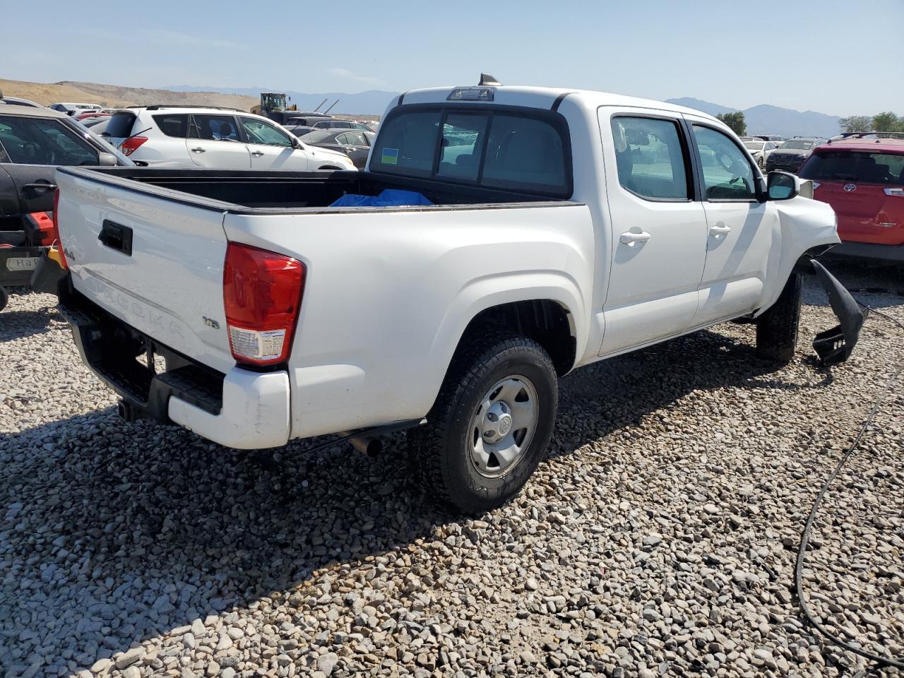 2017 Toyota Tacoma Double Cab - Image 3