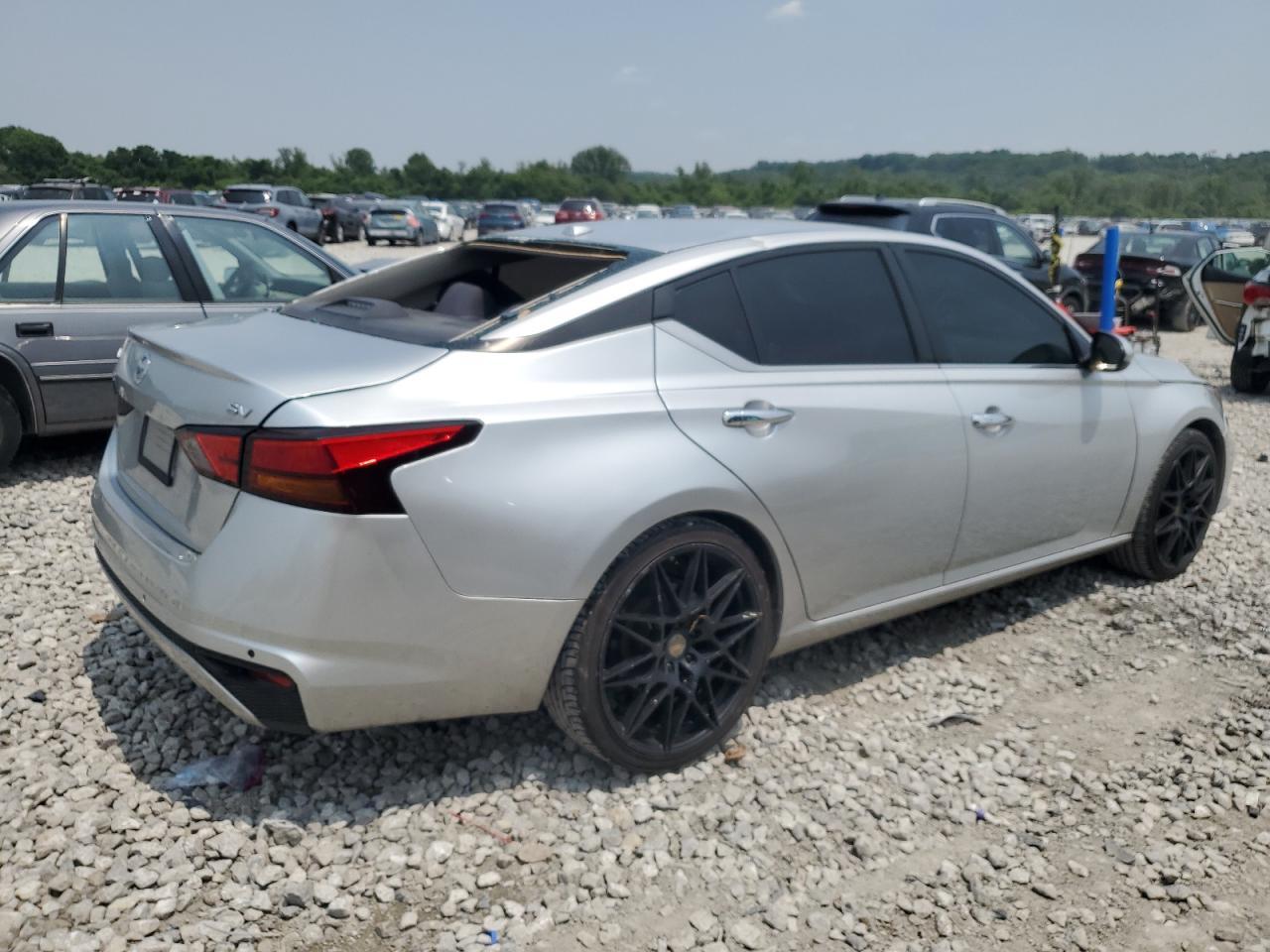 2021 Nissan Altima Sv - Фото 3