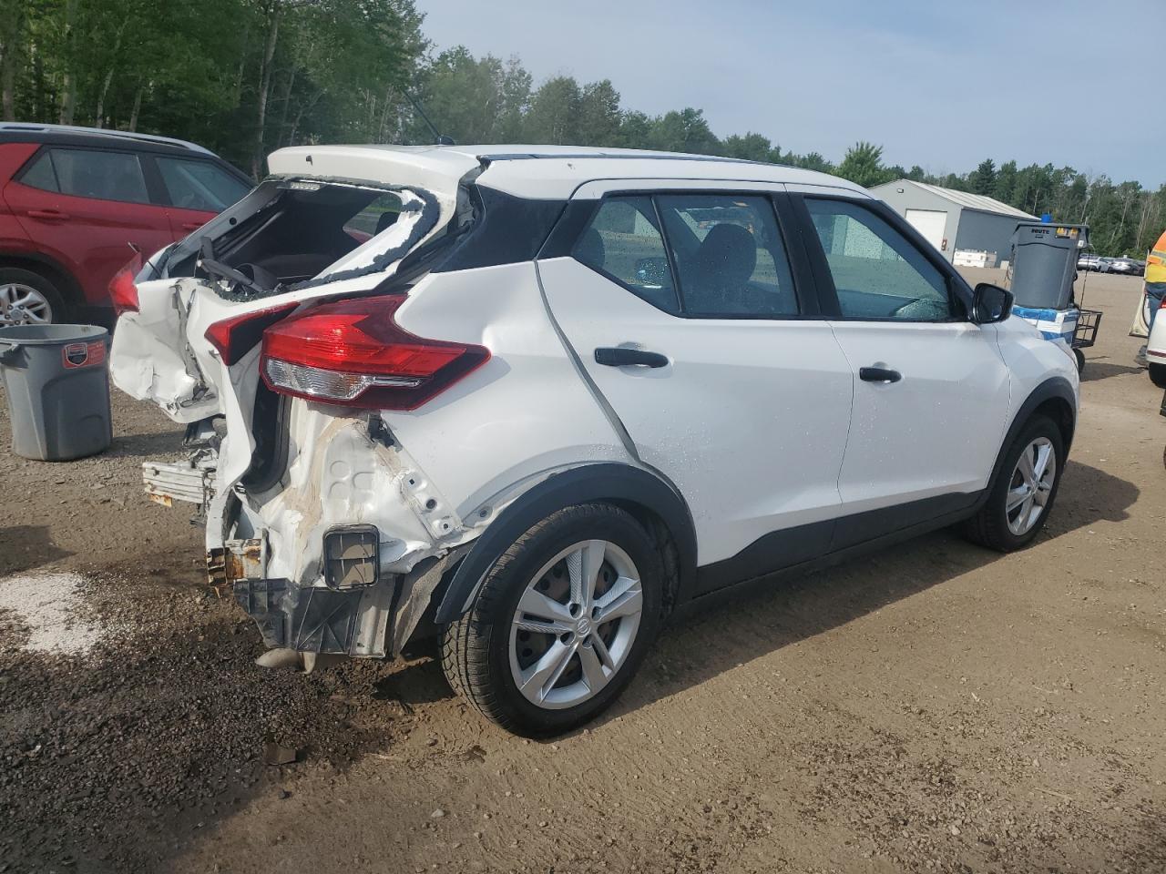 2019 Nissan Kicks S - Image 3