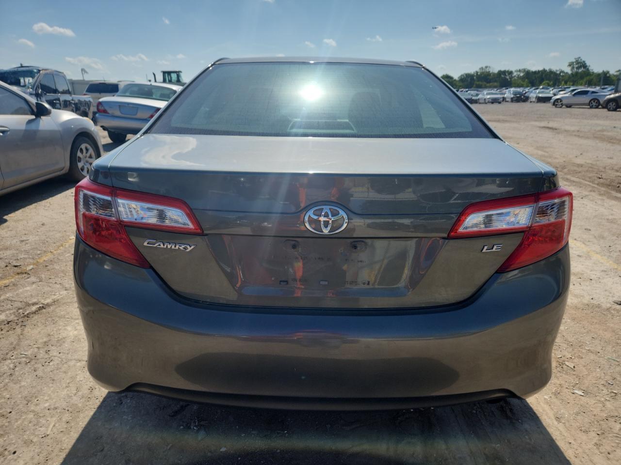 2013 Toyota Camry L - Фото 6