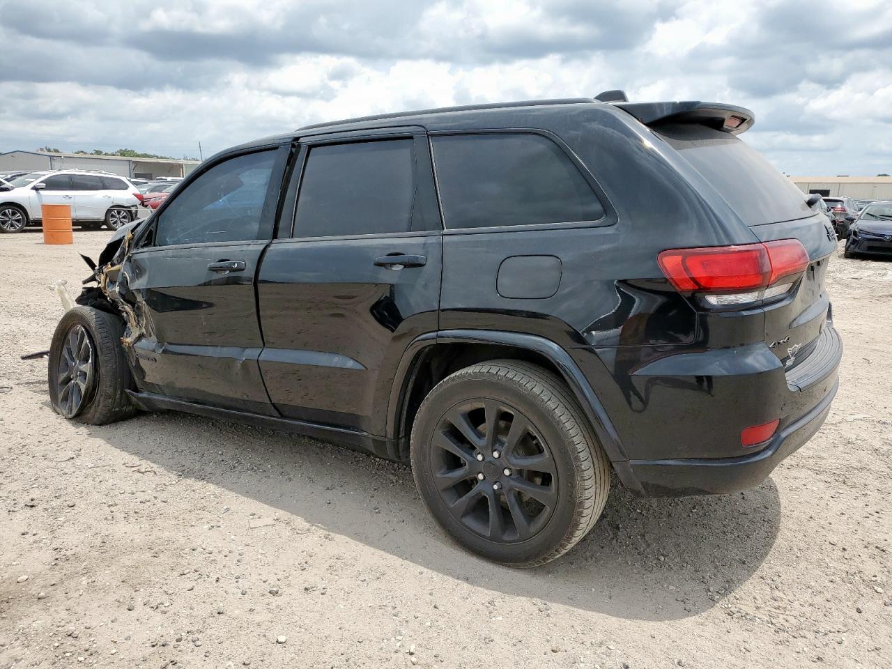 2018 Jeep Grand Cherokee Laredo - Фото 2