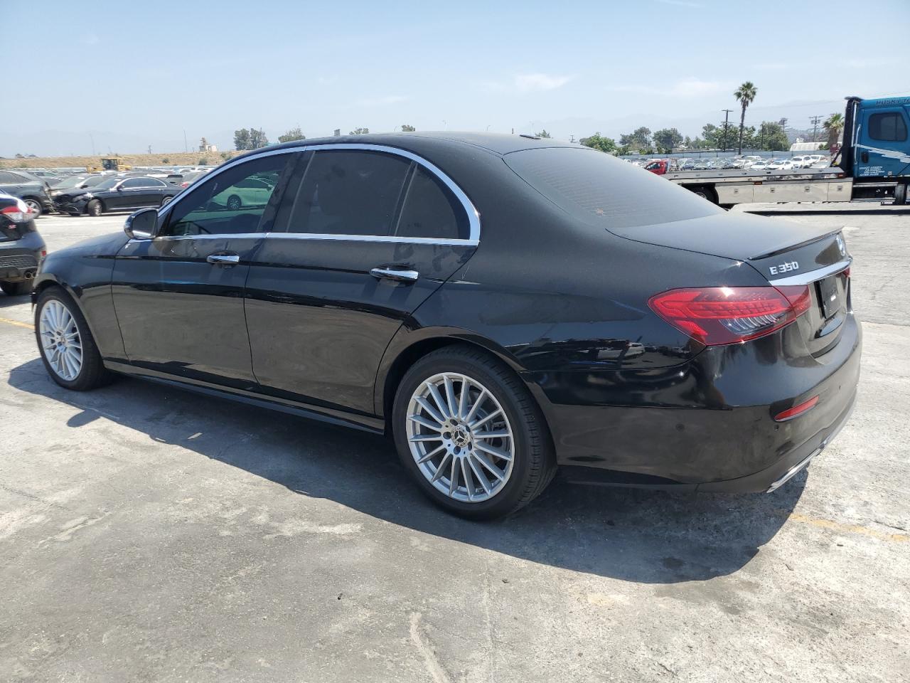 2022 Mercedes-Benz E 350 - Фото 2