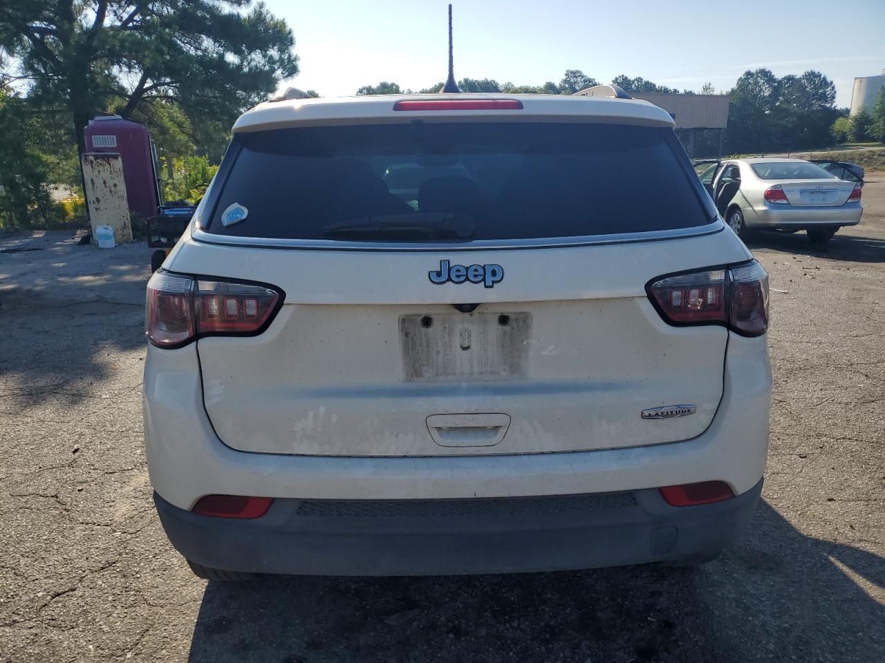 2018 Jeep Compass Latitude - Image 6