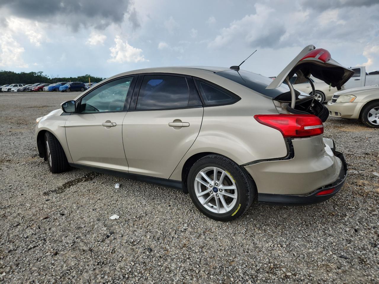 2017 Ford Focus Se - Фото 2