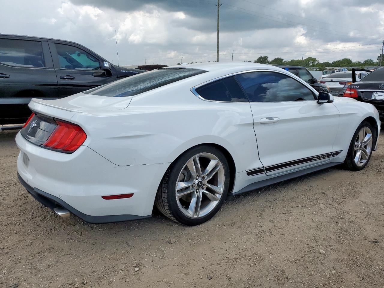 2019 Ford Mustang - Фото 3
