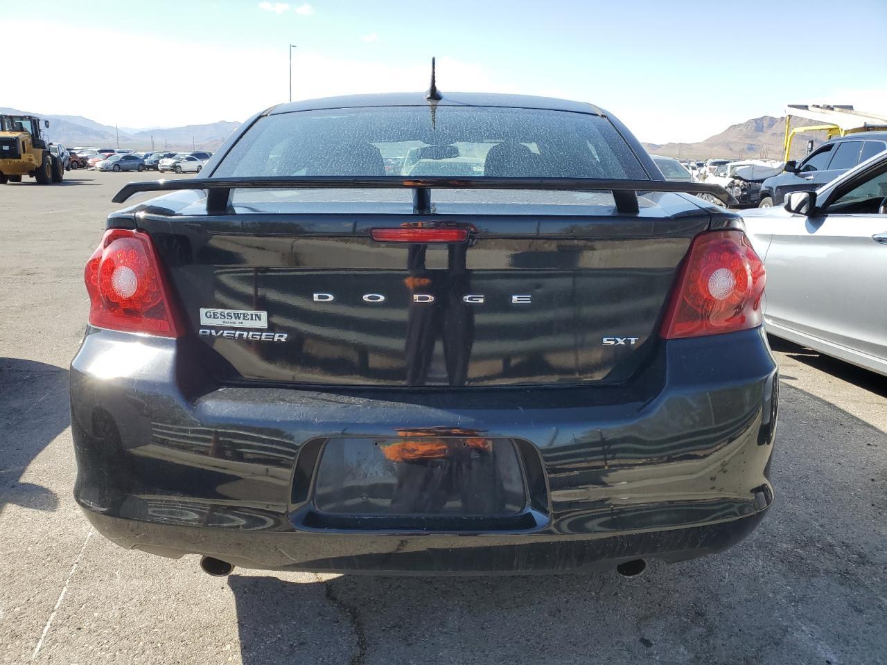 2012 Dodge Avenger Sxt - Image 6