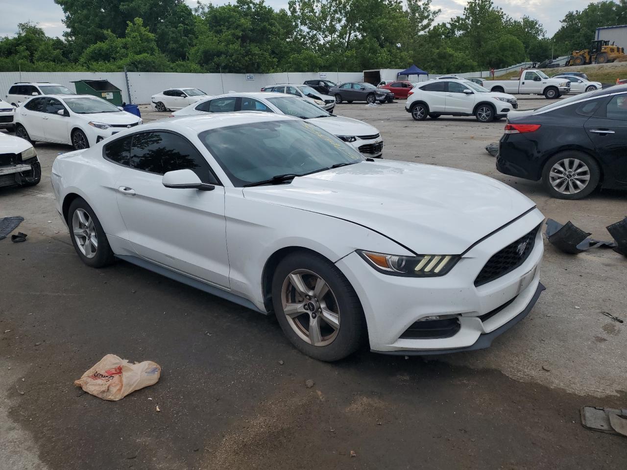 2015 Ford Mustang - Image 4