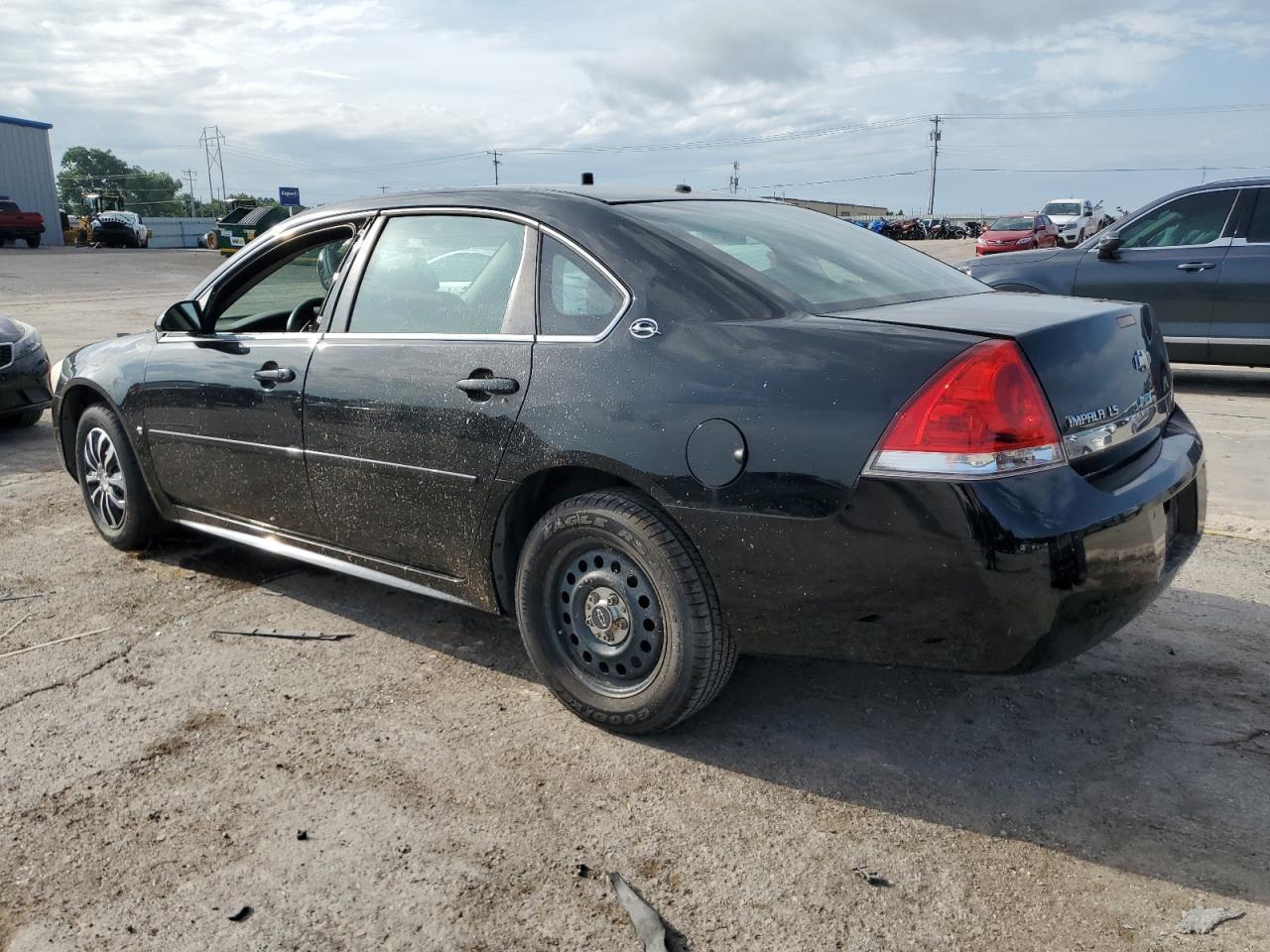 2009 Chevrolet Impala Ls - Image 2