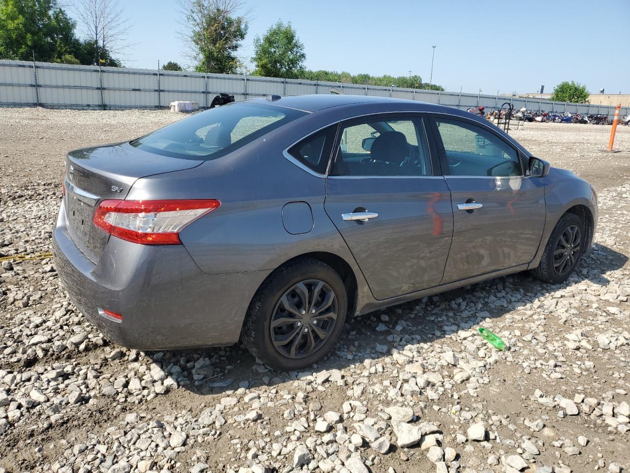 2015 Nissan Sentra S - Фото 3