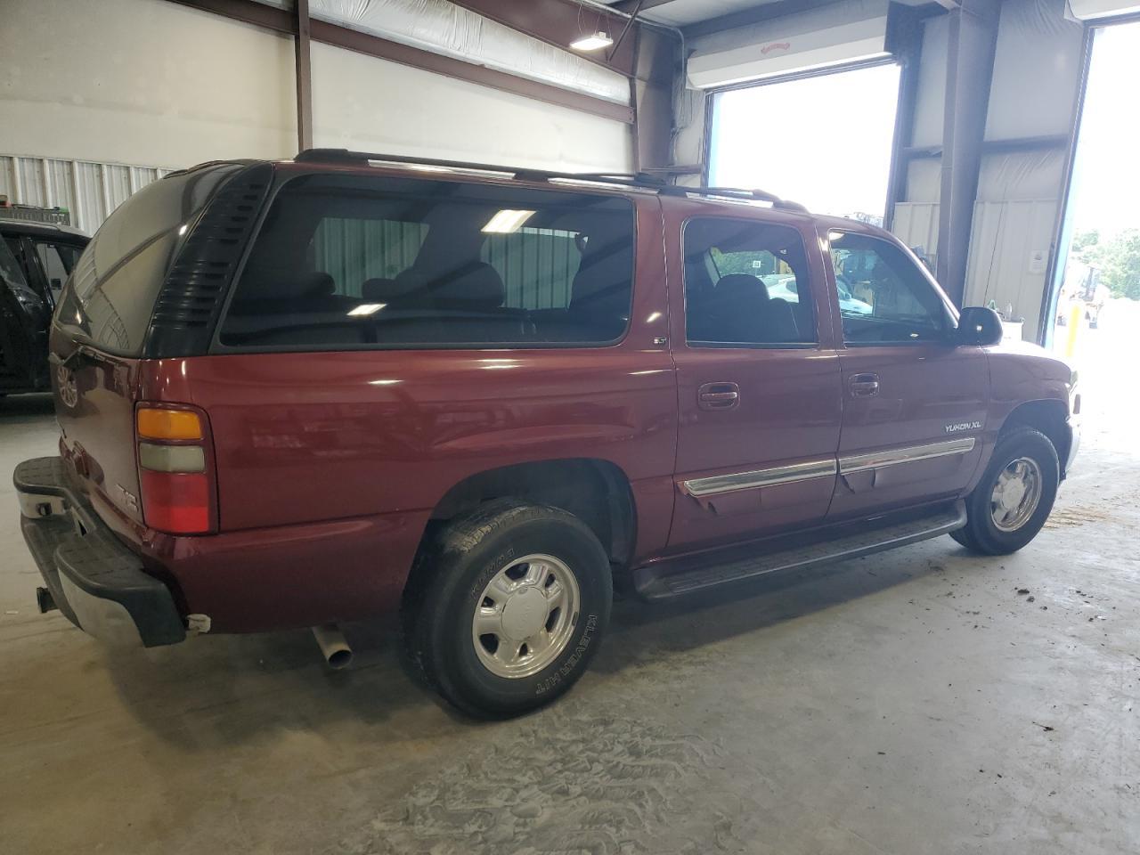 2003 GMC Yukon Xl C1500 - Image 3