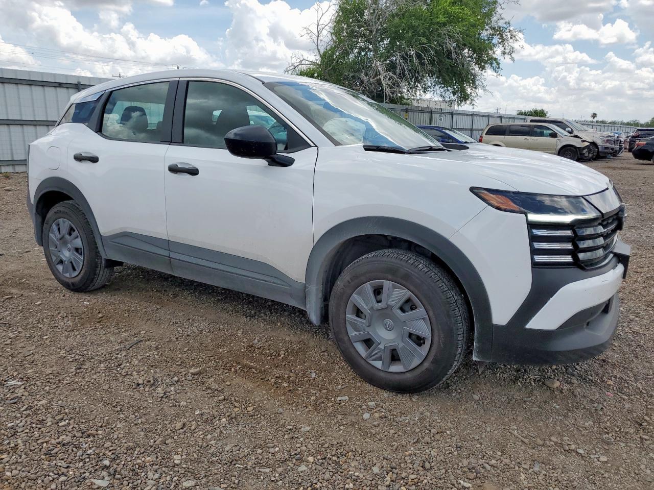 2025 Nissan Kicks S - Фото 4