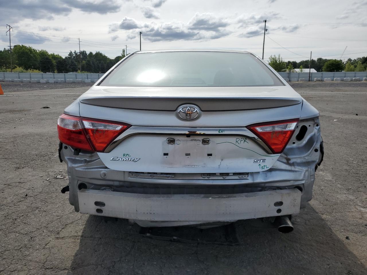 2015 Toyota Camry Le - Фото 6