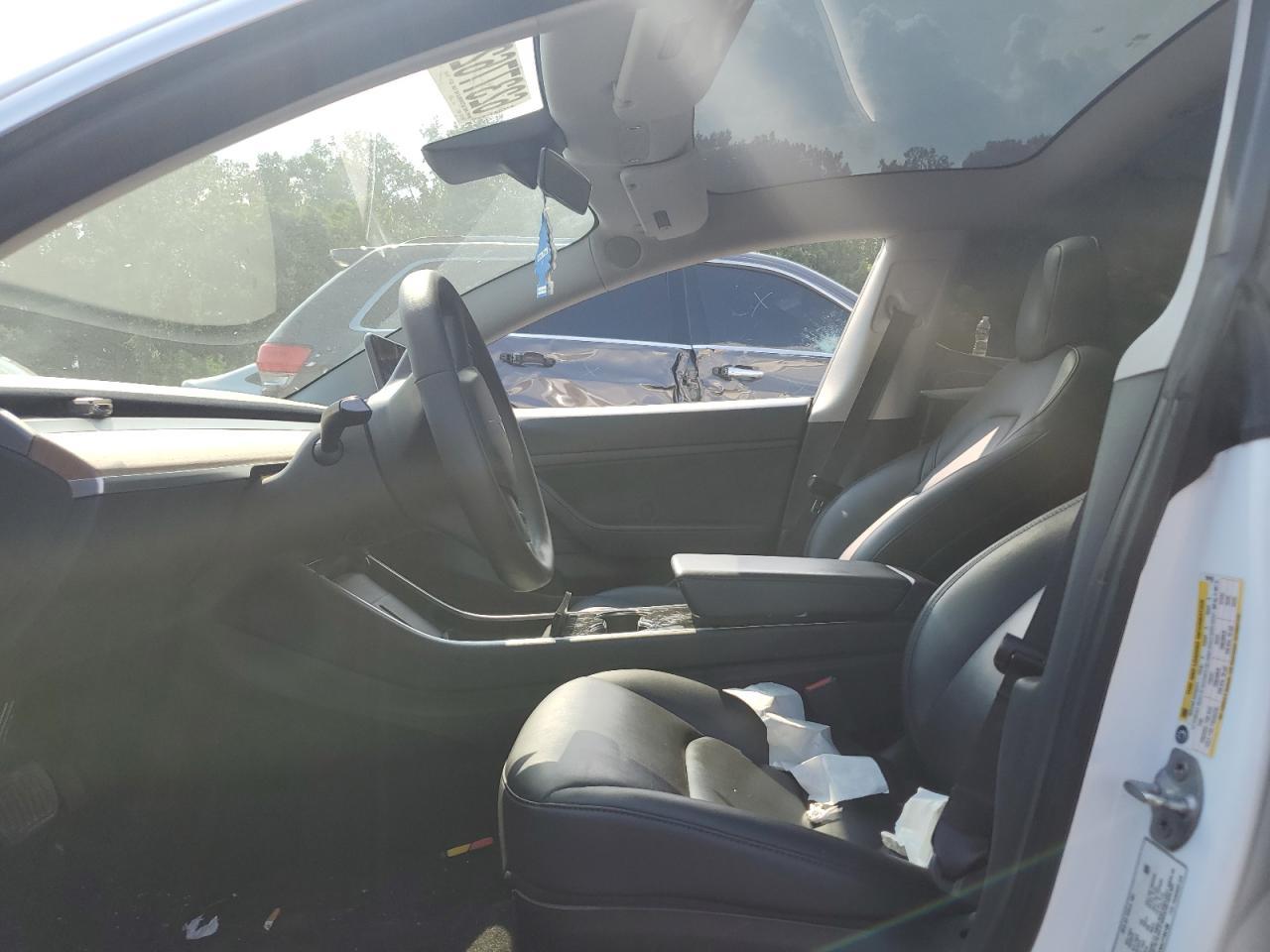 2020 Tesla Model 3 - Фото 7