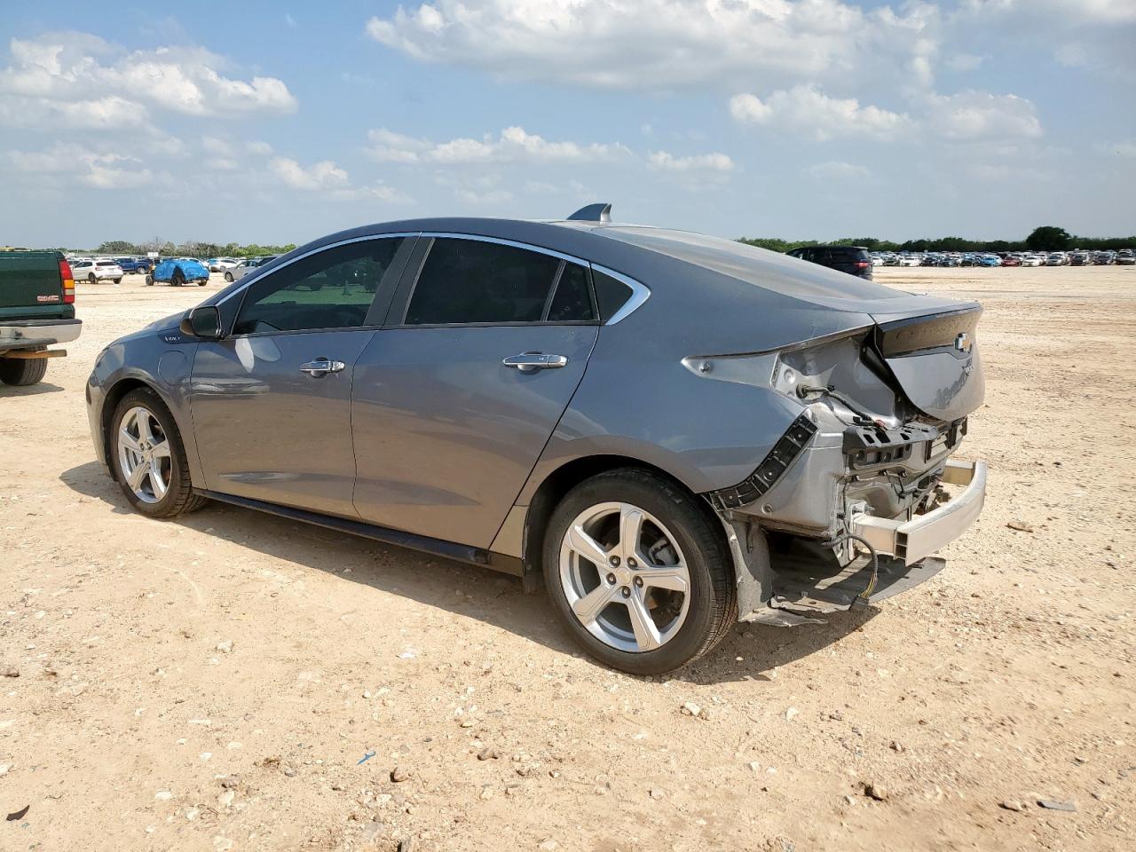 2018 Chevrolet Volt Lt - Image 2