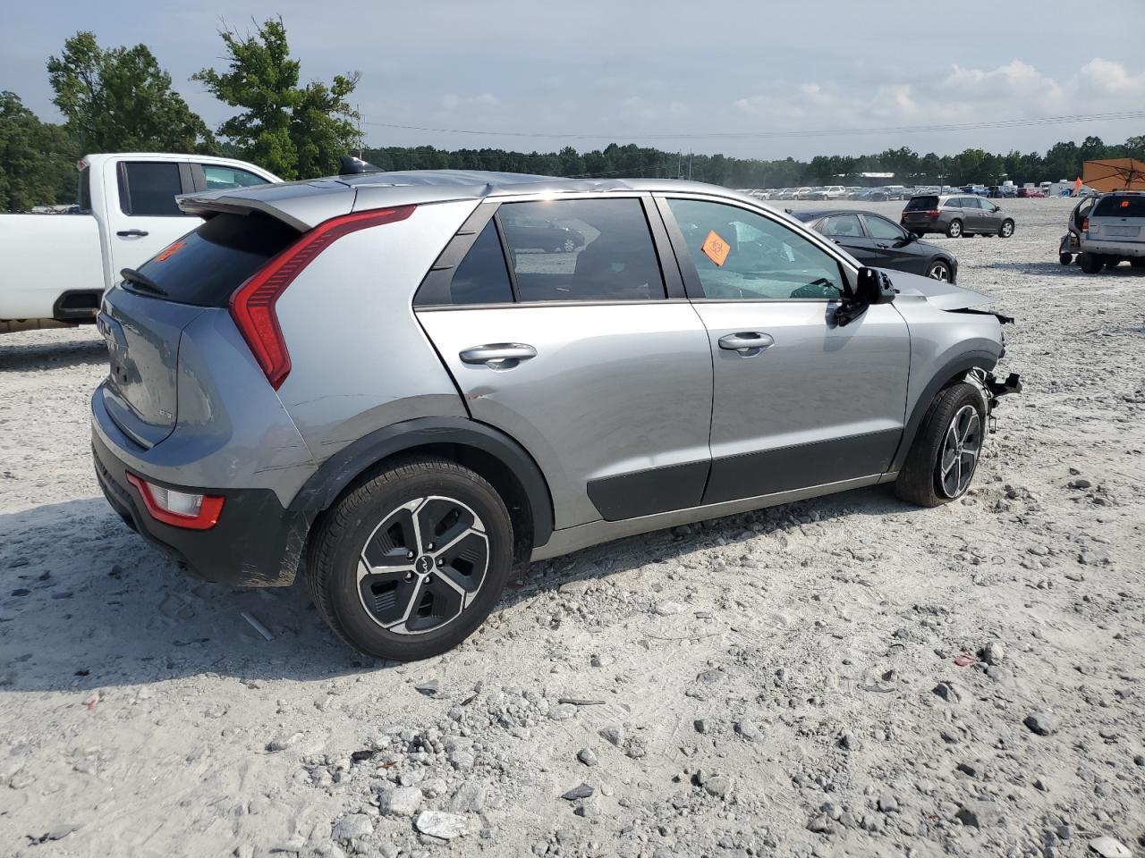 2023 Kia Niro Lx - Image 3