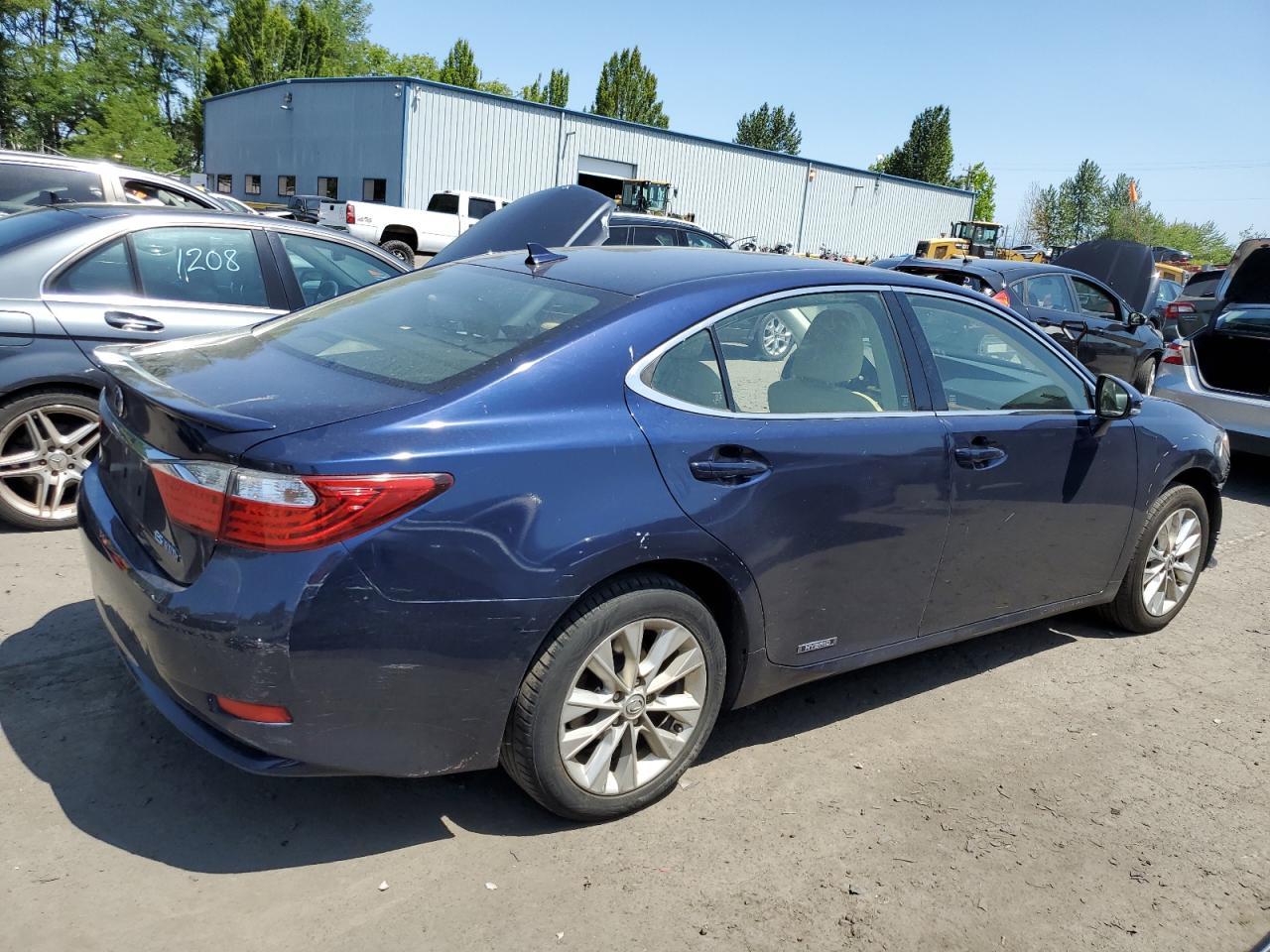 2014 Lexus Es 300H - Фото 3