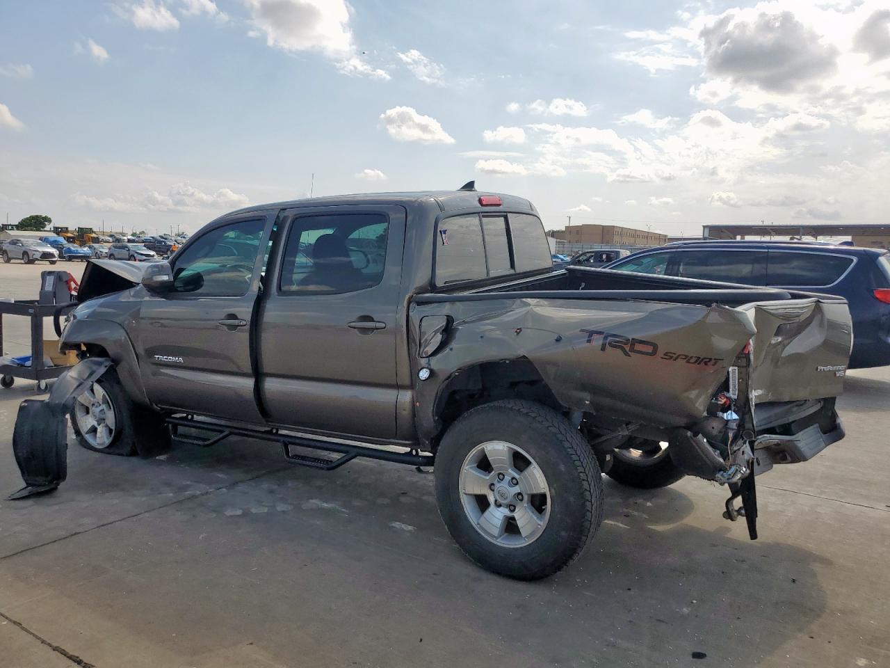 2015 Toyota Tacoma Double Cab Prerunner - Фото 2