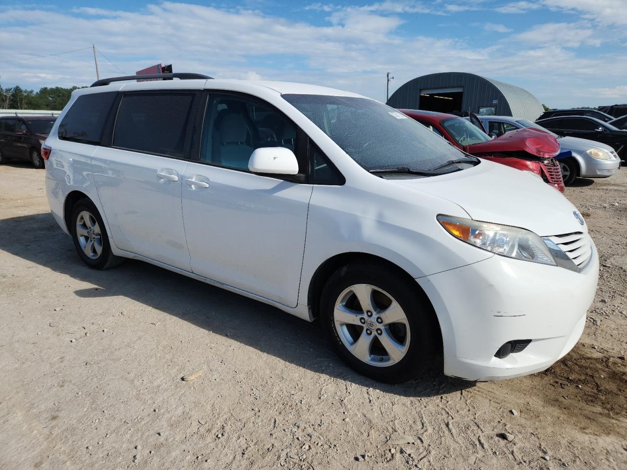 2017 Toyota Sienna Le - Фото 4