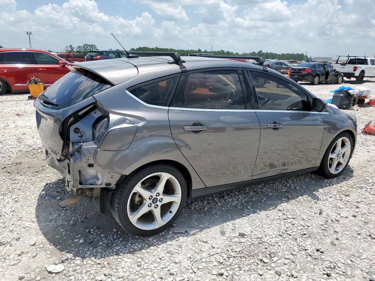 2014 Ford Focus Titanium - Image 3