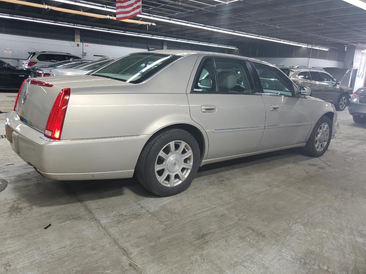 2008 Cadillac Dts - Фото 3