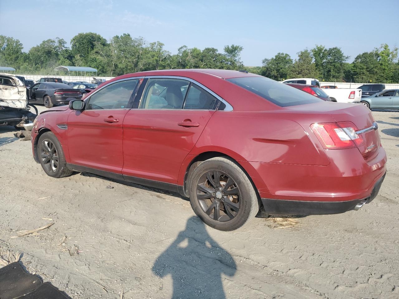 2010 Ford Taurus Sel - Image 2