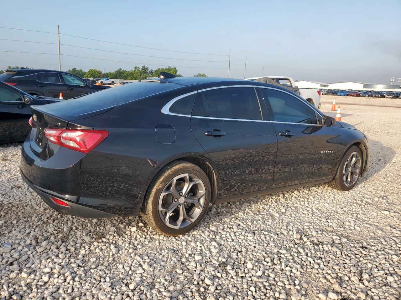 2021 Chevrolet Malibu Lt - Image 3