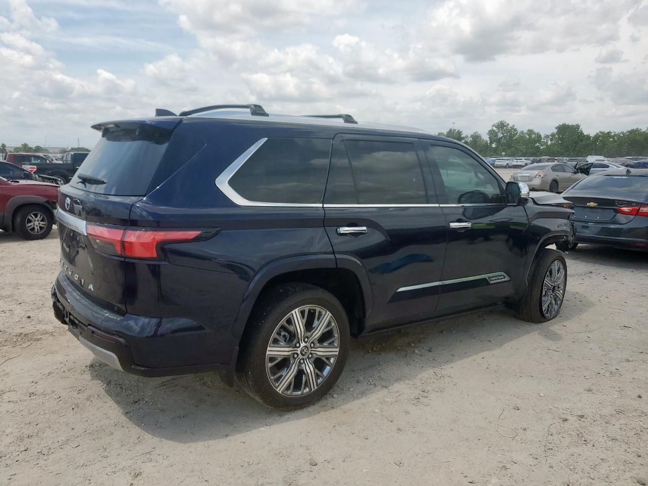 2024 Toyota Sequoia Sr5 - Фото 3