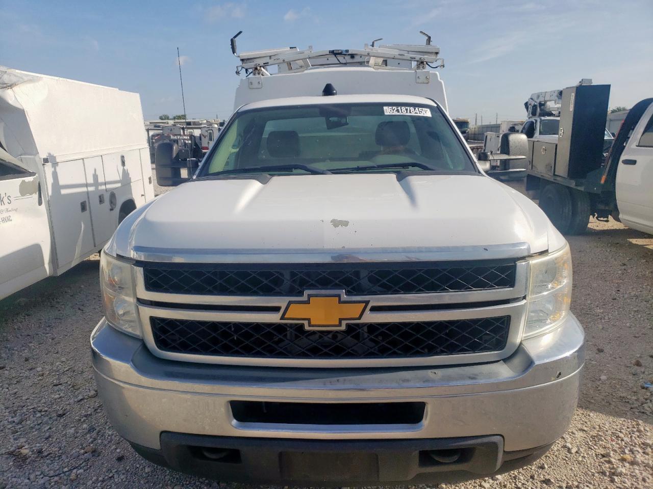 2013 Chevrolet Silverado C2500 Heavy Duty - Фото 5