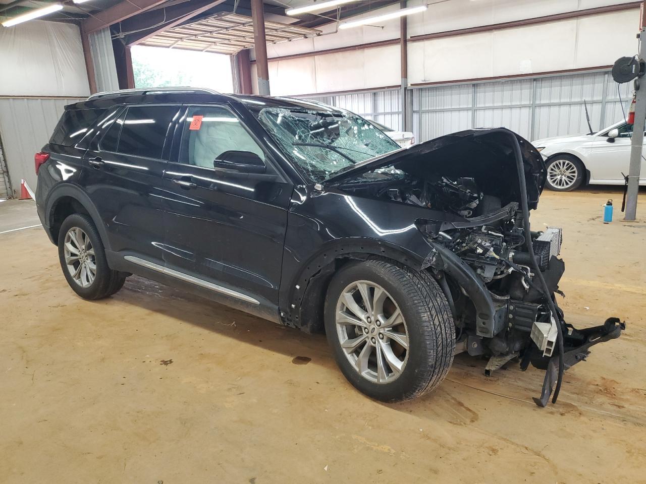 2021 Ford Explorer Limited - Image 4