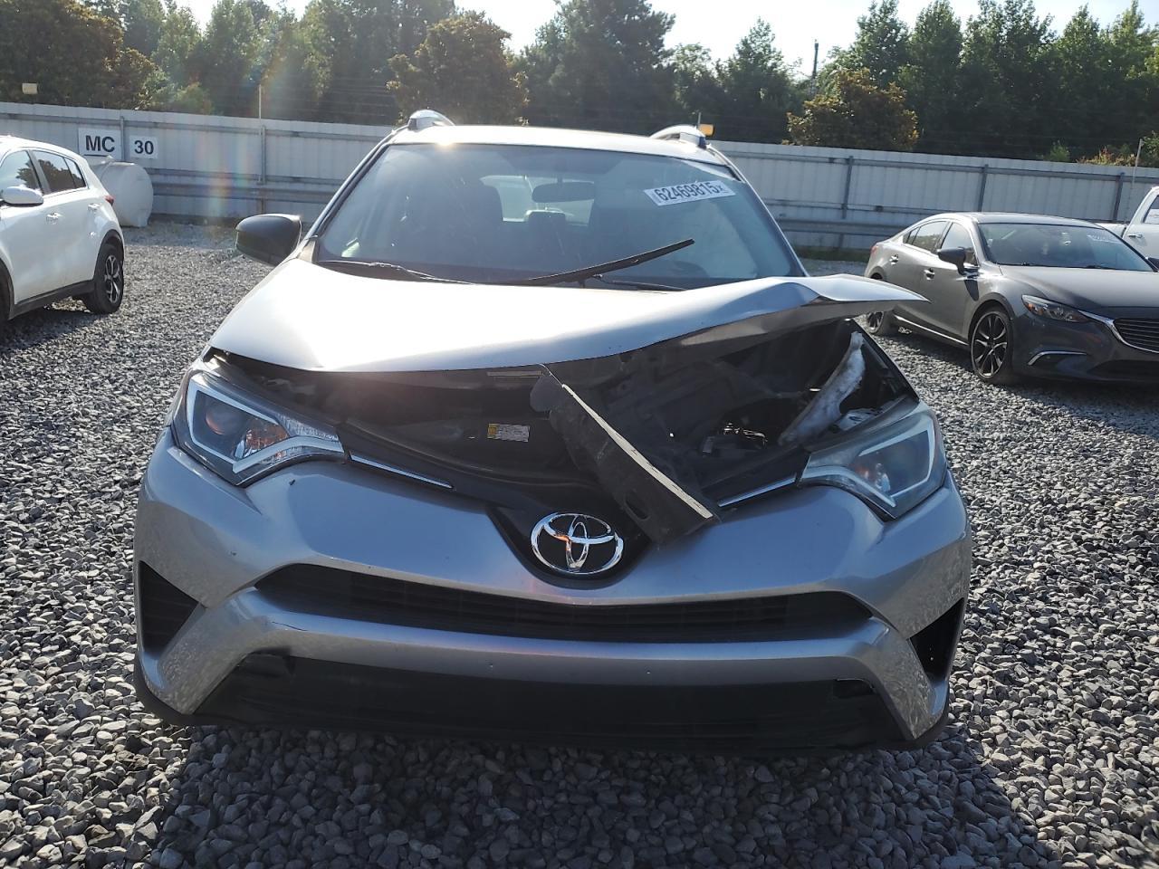 2016 Toyota Rav4 Le - Image 5