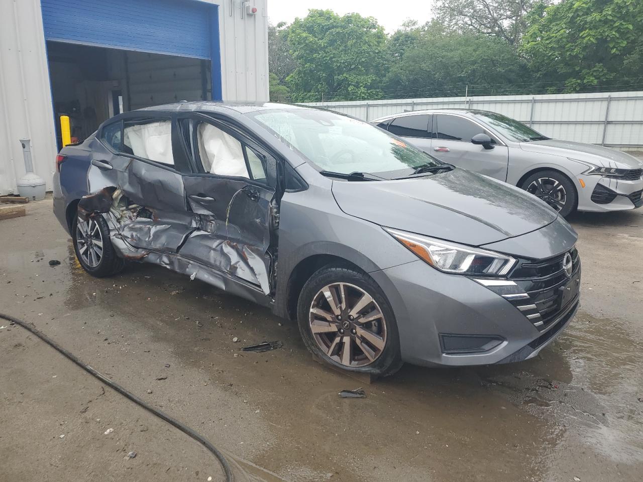 2023 Nissan Versa Sv - Фото 4