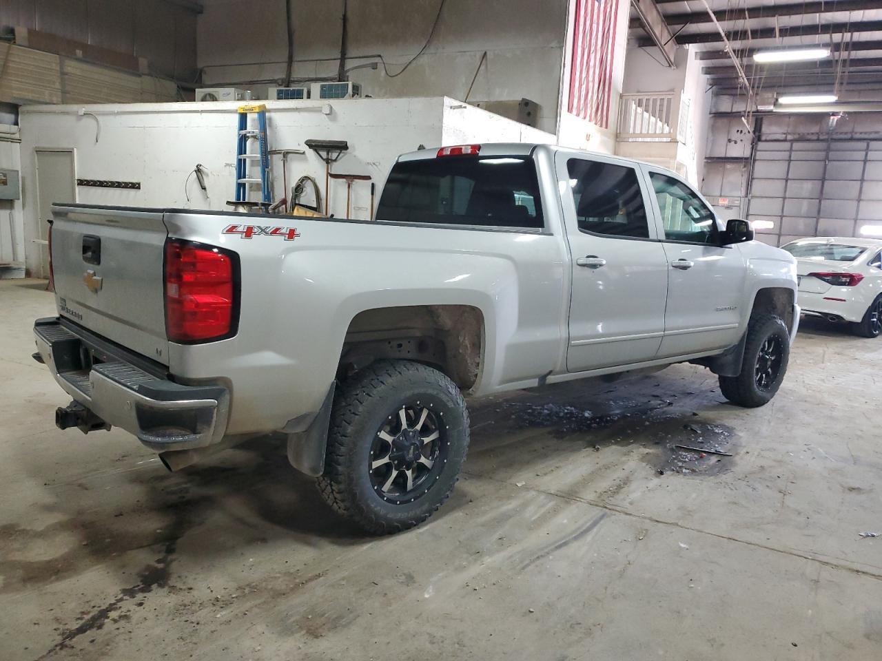 2017 Chevrolet Silverado K2500 Heavy Duty Lt - Image 3