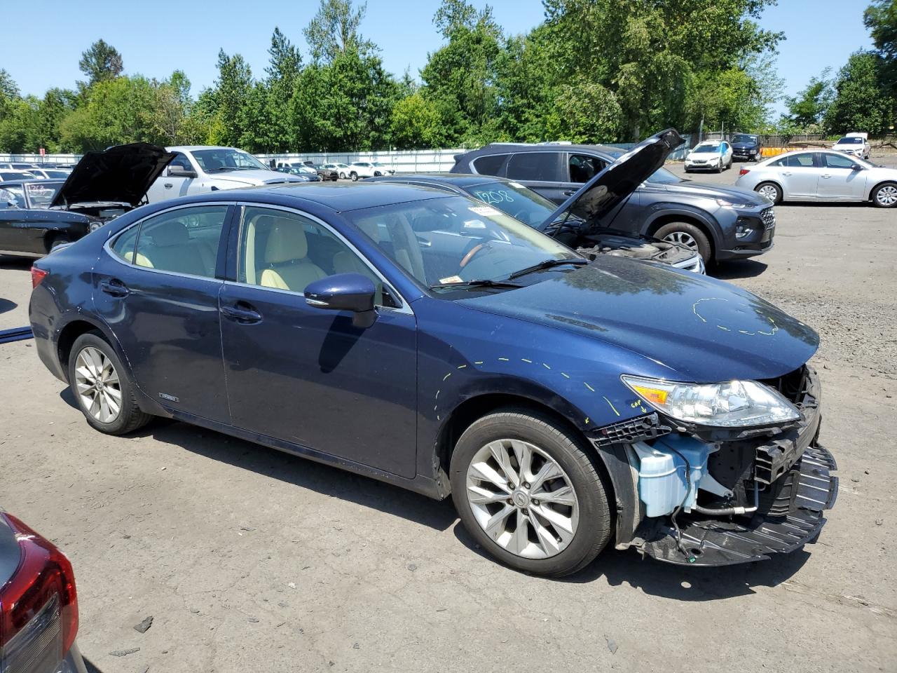2014 Lexus Es 300H - Фото 4