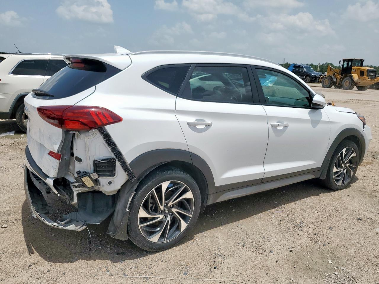 2021 Hyundai Tucson Limited - Image 3