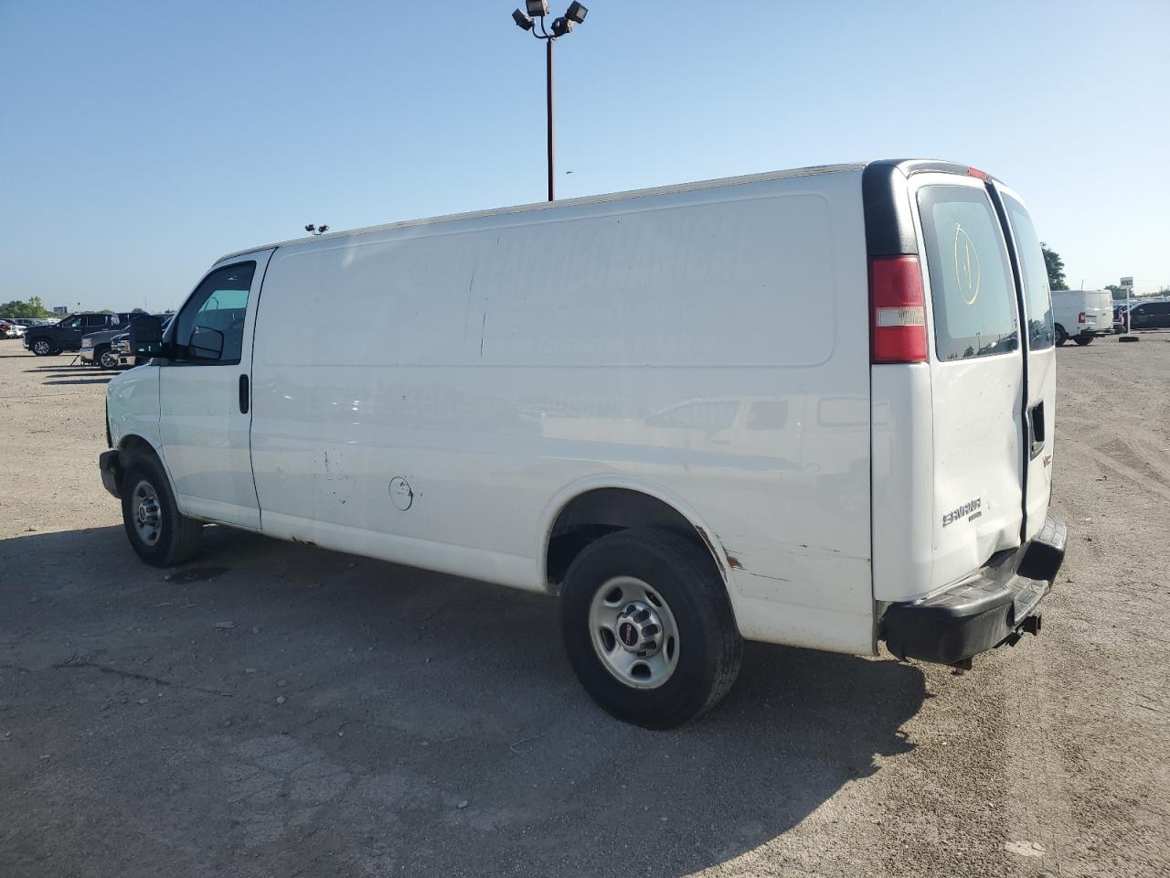2012 GMC Savana G3500 - Image 2