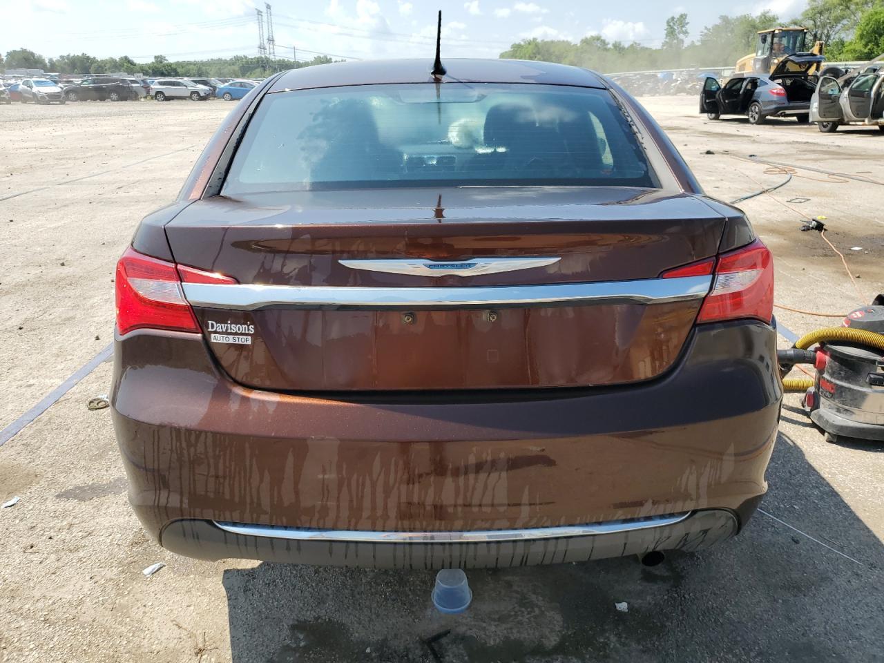 2013 Chrysler 200 Lx - Фото 6