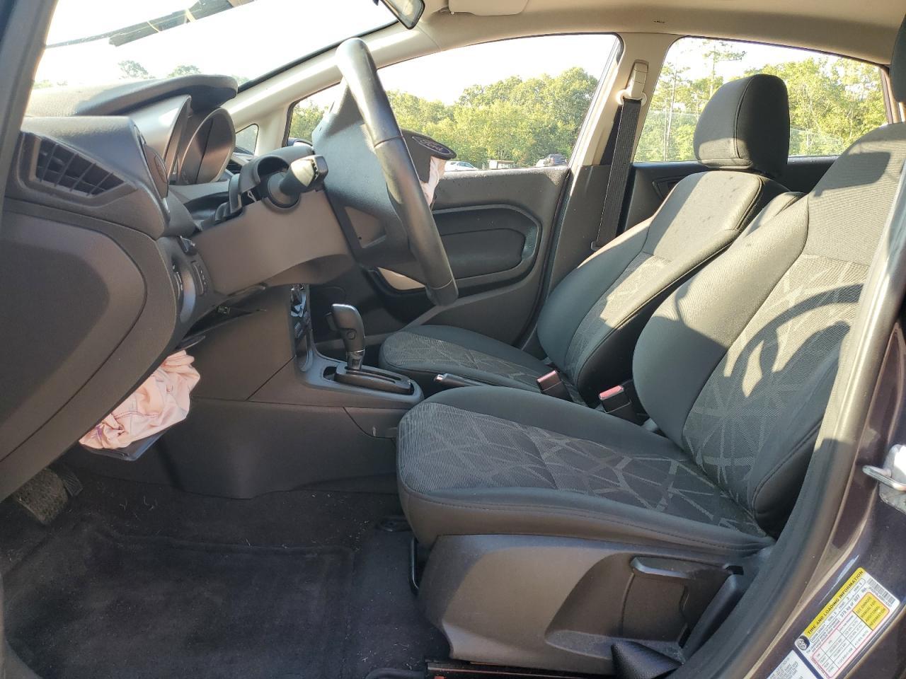 2013 Ford Fiesta Se - Фото 7