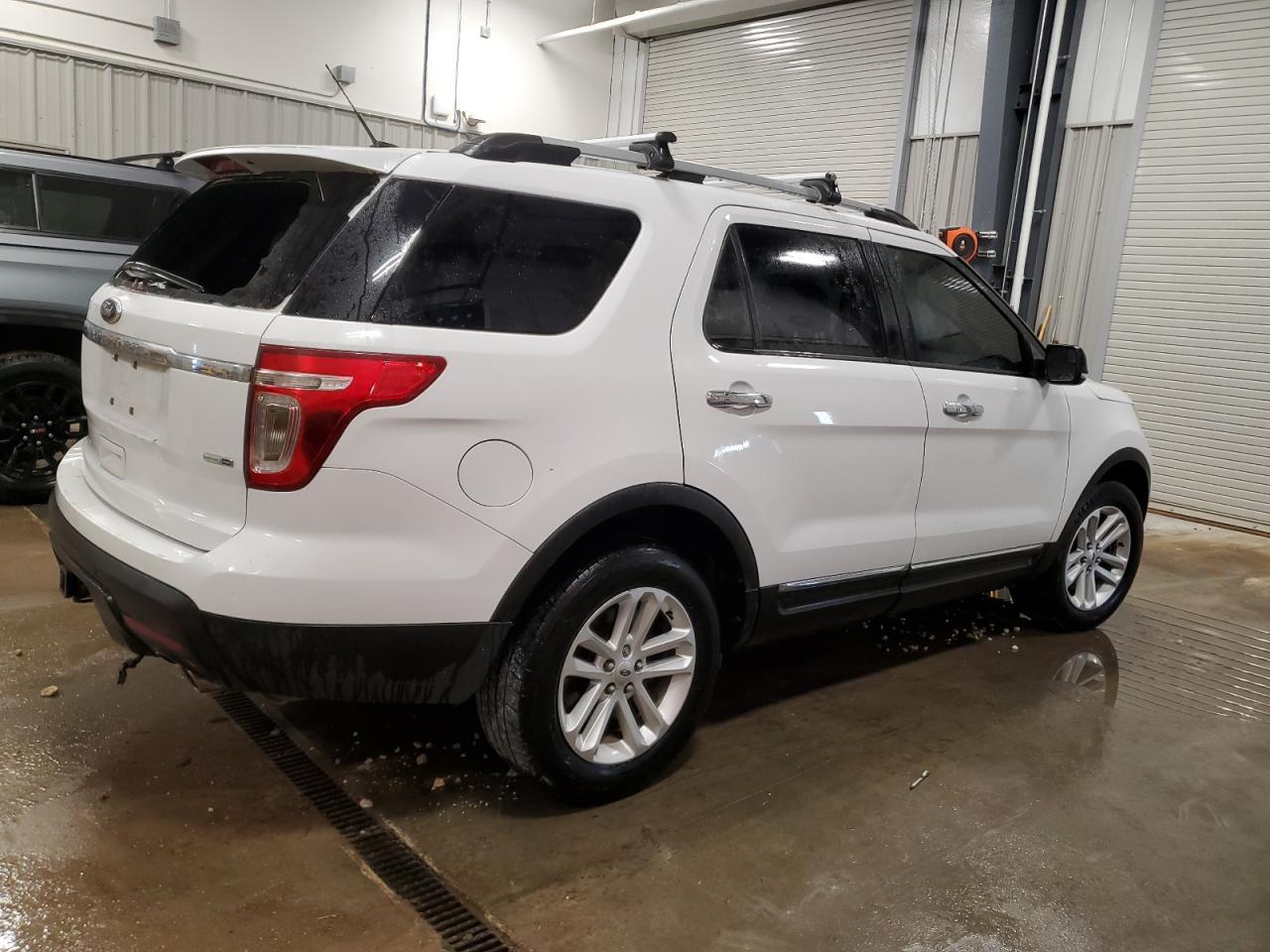 2015 Ford Explorer Xlt - Фото 3