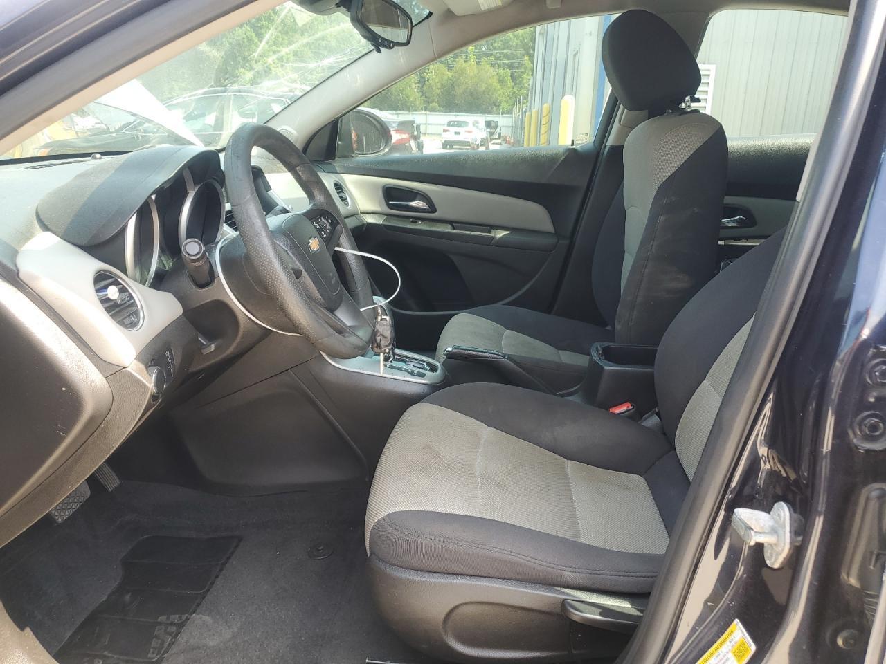 2014 Chevrolet Cruze Ls - Image 7